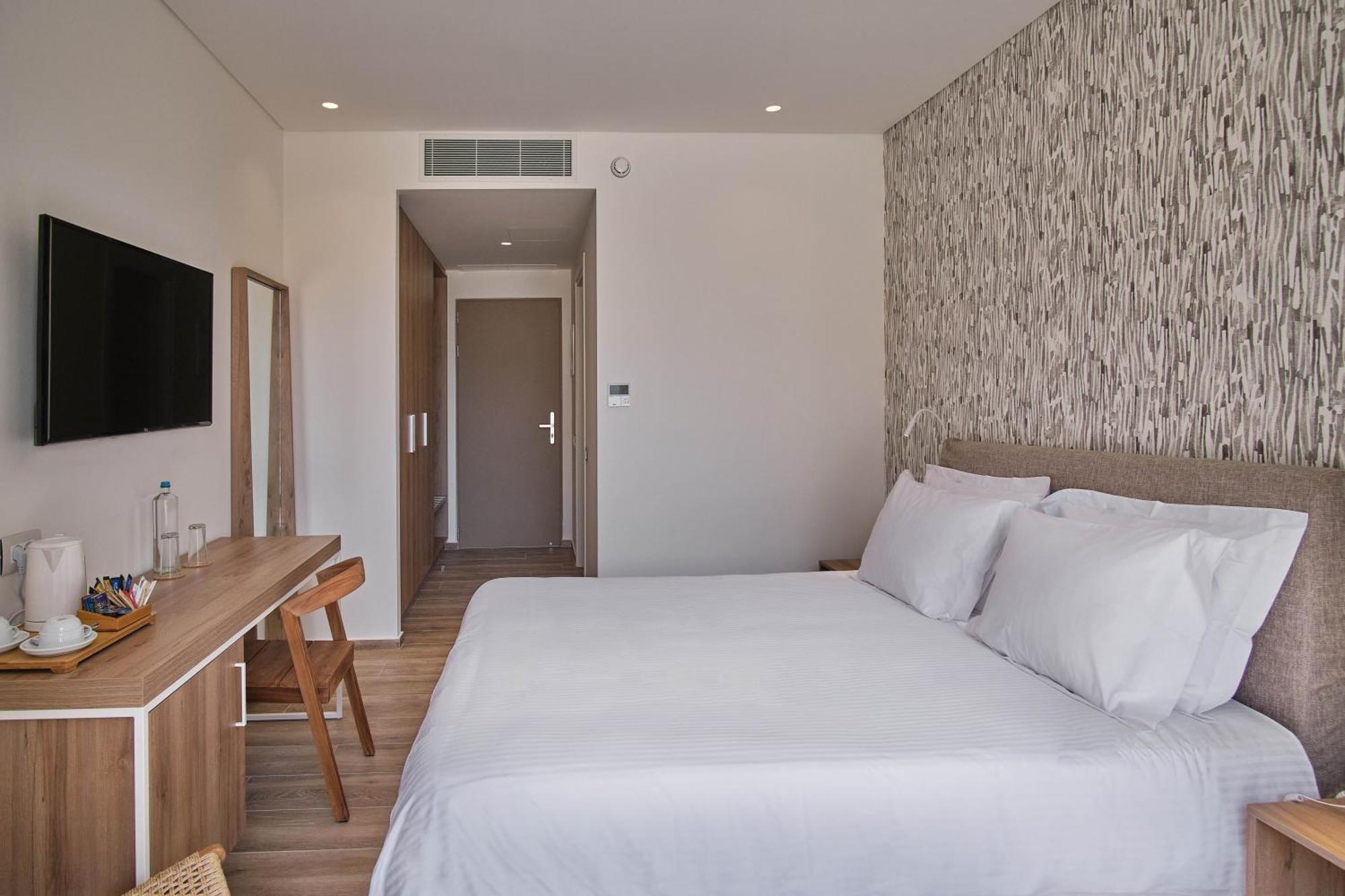 Utopia Blu Hotel Tigkaki  Luaran gambar